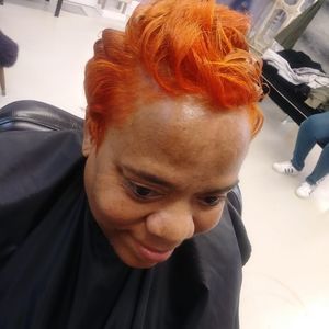 Meet your Posher, Desiree